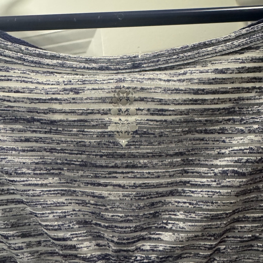 Free People Gray and White Cap Sleeve Crop T-Shirt - Picture 4 of 5